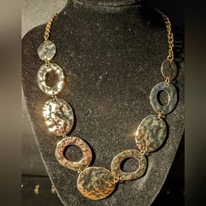 Elegant Gold-Tone Necklace Hollow Circle Geometric Design